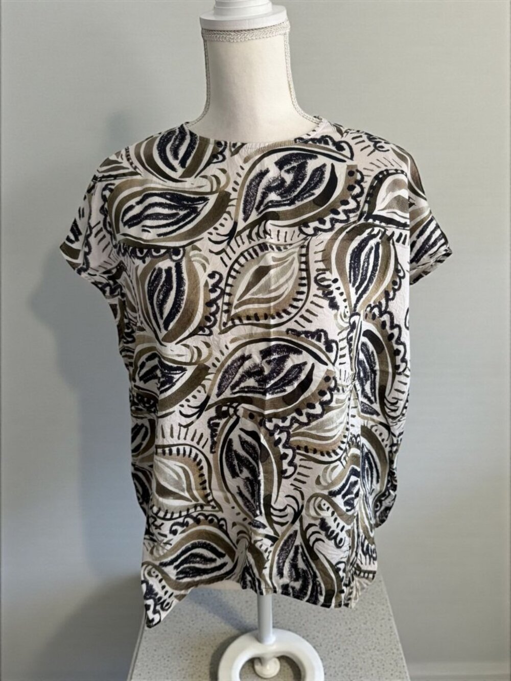 MM LAFLEUR Botanical Leaf Print Top Size Small